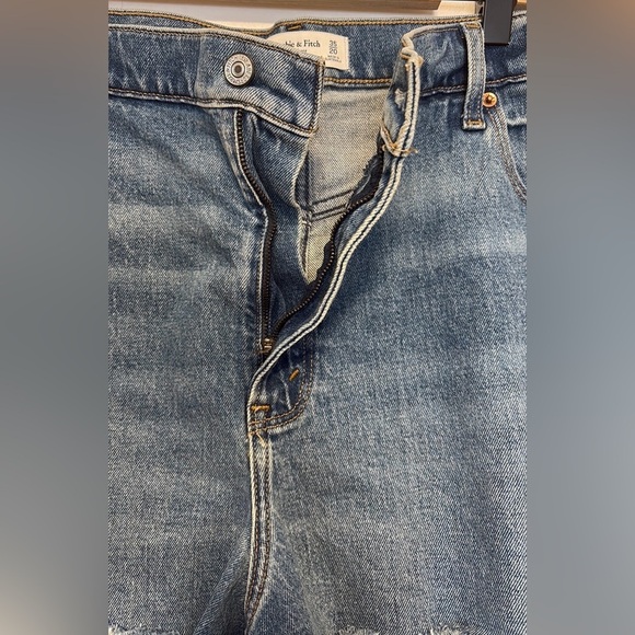 Abercrombie & Fitch the high rise 4” mom shorts NWT, sz 35 - Picture 11 of 13